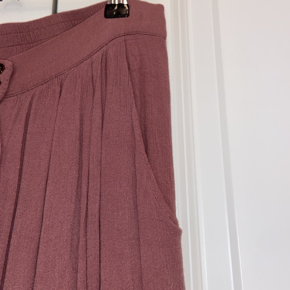 NWOT Forever 21 buttoned down pink skirt - Picture 2 of 5